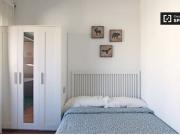 Se alquila habitación en piso compartido de 5...