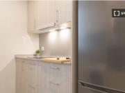 Se alquila habitación en piso compartido de 5...