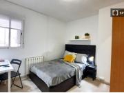 Se alquila habitación en piso compartido de 5...
