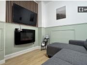 Se alquila habitación en piso compartido de 5...