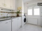 Se alquila habitación en piso compartido de 5...