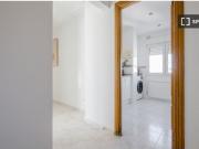 Se alquila habitación en piso compartido de 5...