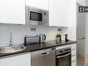 Se alquila habitación en piso compartido de 5...