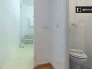 Se alquila habitación en piso compartido de 5...