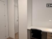 Se alquila habitación en piso compartido de 5...