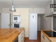 Se alquila habitación en piso compartido de 5...