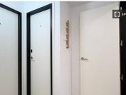 Se alquila habitación en piso compartido de 5...