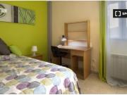 Se alquila habitación en piso compartido de 6...