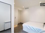 Se alquila habitación en piso compartido de 6...
