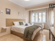 Se alquila habitación en piso compartido de 6...