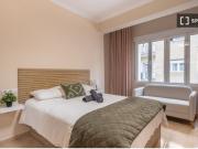 Se alquila habitación en piso compartido de 6...