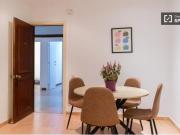 Se alquila habitación en piso compartido de 6...