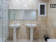 Se alquila habitación en piso compartido de 6...