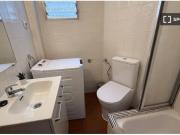 Se alquila habitación en piso compartido de 6...