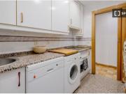 Se alquila habitación en piso compartido de 6...