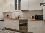 Se alquila habitación en piso compartido de 6...