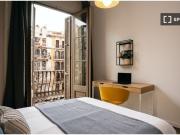 Se alquila habitación en piso compartido de 6...