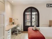 Se alquila habitación en piso compartido de 6...