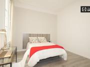 Se alquila habitación en piso compartido de 6...