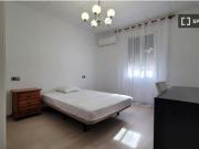 Se alquila habitación en piso compartido de 6...