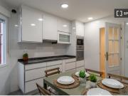 Se alquila habitación en piso compartido de 6...