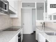 Se alquila habitación en piso compartido de 6...