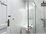 Se alquila habitación en piso compartido de 6...