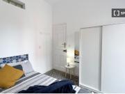 Se alquila habitación en piso compartido de 6...