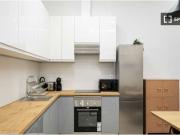 Se alquila habitación en piso compartido de 6...