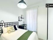 Se alquila habitación en piso compartido de 6...