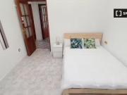 Se alquila habitación en piso compartido de 6...