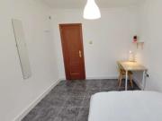 Se alquila habitación en piso compartido de 6...