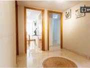 Se alquila habitación en piso compartido de 7...