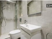 Se alquila habitación en piso compartido de 7...