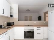 Se alquila habitación en piso compartido de 7...