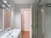 Se alquila habitación en piso compartido de 7...