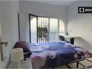 Se alquila habitación en piso compartido de 7...