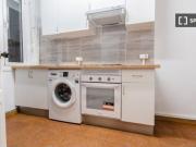 Se alquila habitación en piso compartido de 7...