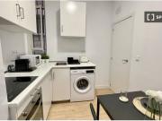 Se alquila habitación en piso compartido de 7...