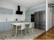 Se alquila habitación en piso compartido de 8...