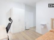 Se alquila habitación en piso compartido de 8...