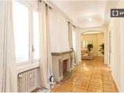 Se alquila habitación en piso compartido de 8...