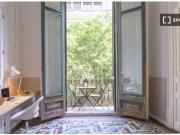 Se alquila habitación en piso compartido de 8...