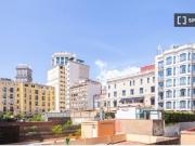 Se alquila habitación en piso compartido de 8...