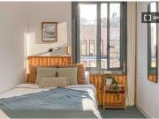 Se alquila habitación en piso compartido de 8...