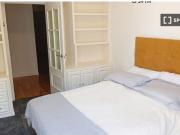 Se alquila habitación en piso compartido de 8...