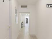 Se alquila habitación en piso compartido de 8...