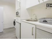 Se alquila habitación en piso compartido de 8...