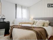 Se alquila habitación en piso compartido de 8...