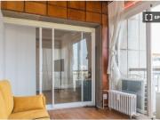 Se alquila habitación en piso compartido de 9...